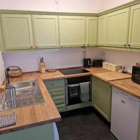 Modern Bright 1 Bed Near Grand Canal Dock *