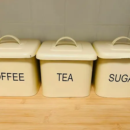 Modern Bright 1 Bed Near Grand Canal Dock Dublin