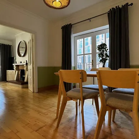 アパート Modern Bright 1 Bed Near Grand Canal Dock ダブリン