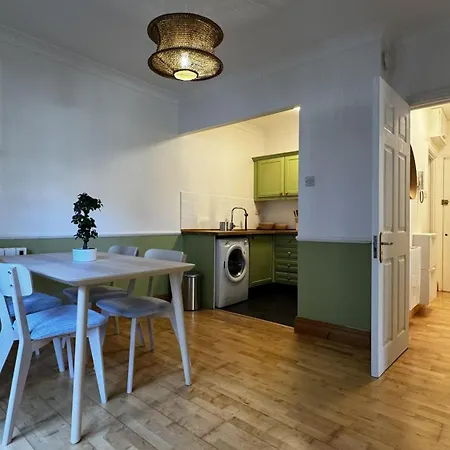 Modern Bright 1 Bed Near Grand Canal Dock * Dublín