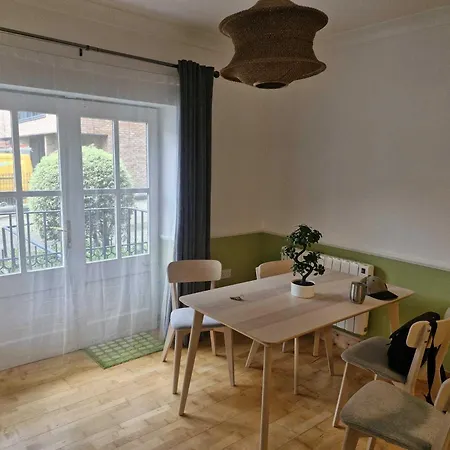アパート Modern Bright 1 Bed Near Grand Canal Dock ダブリン