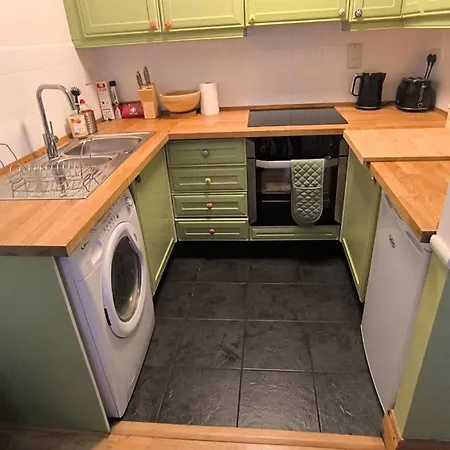 Modern Bright 1 Bed Near Grand Canal Dock Dublín